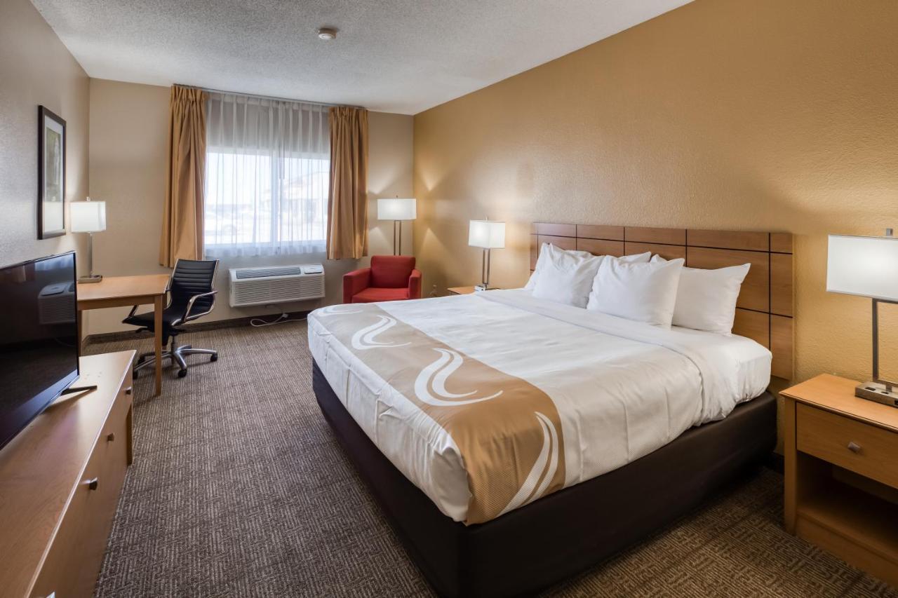 Quality Inn & Suites Springfield Southwest Near I-72 Bagian luar foto